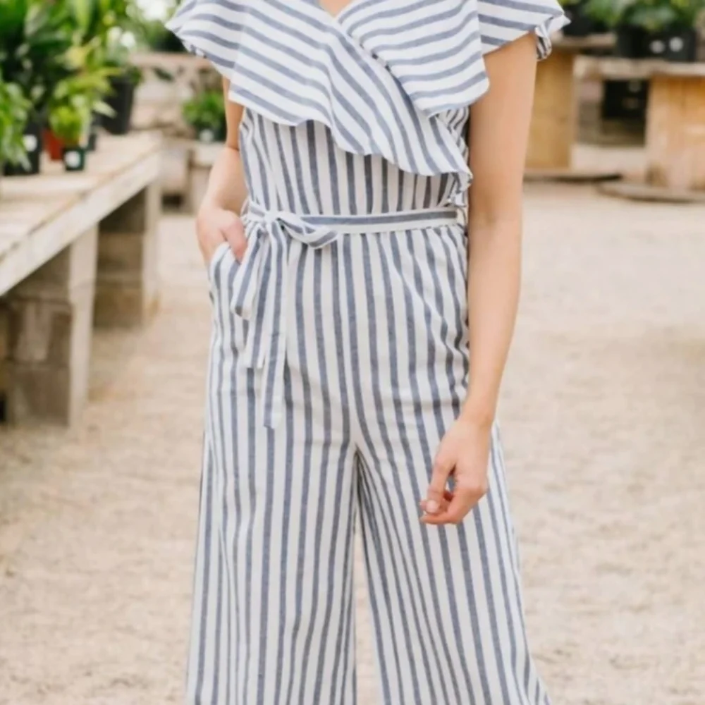 NWT Size medium romper - Picture 12 of 14